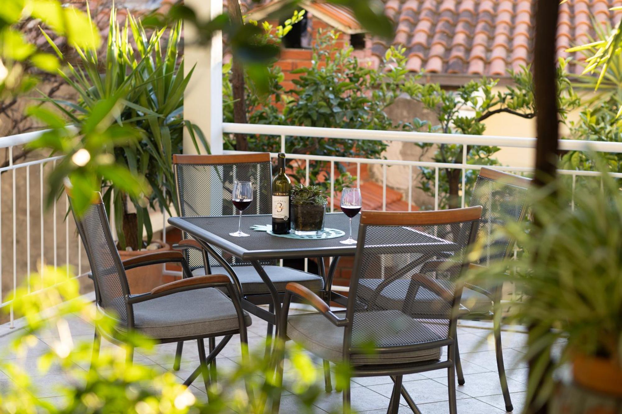 Apartments Sisaric Подгора Екстериор снимка